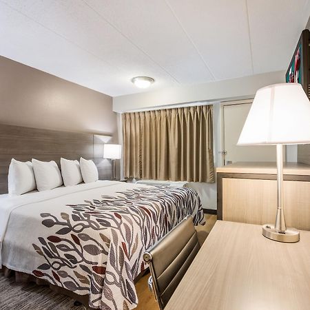Red Roof Inn Lansing West - Msu Экстерьер фото