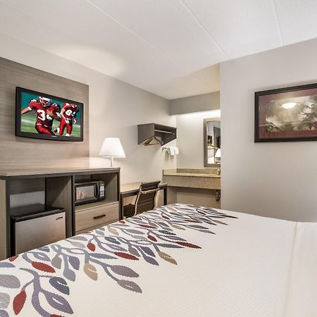 Red Roof Inn Lansing West - Msu Экстерьер фото