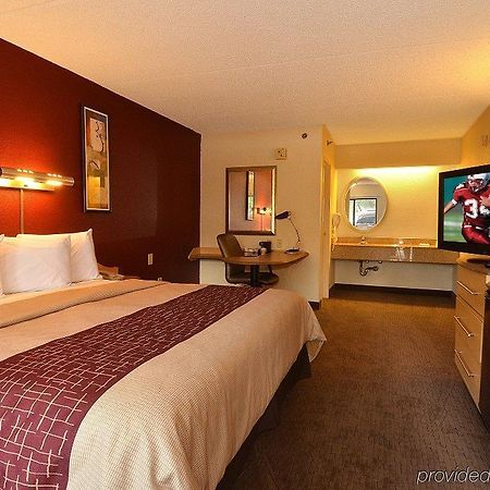Red Roof Inn Lansing West - Msu Номер фото