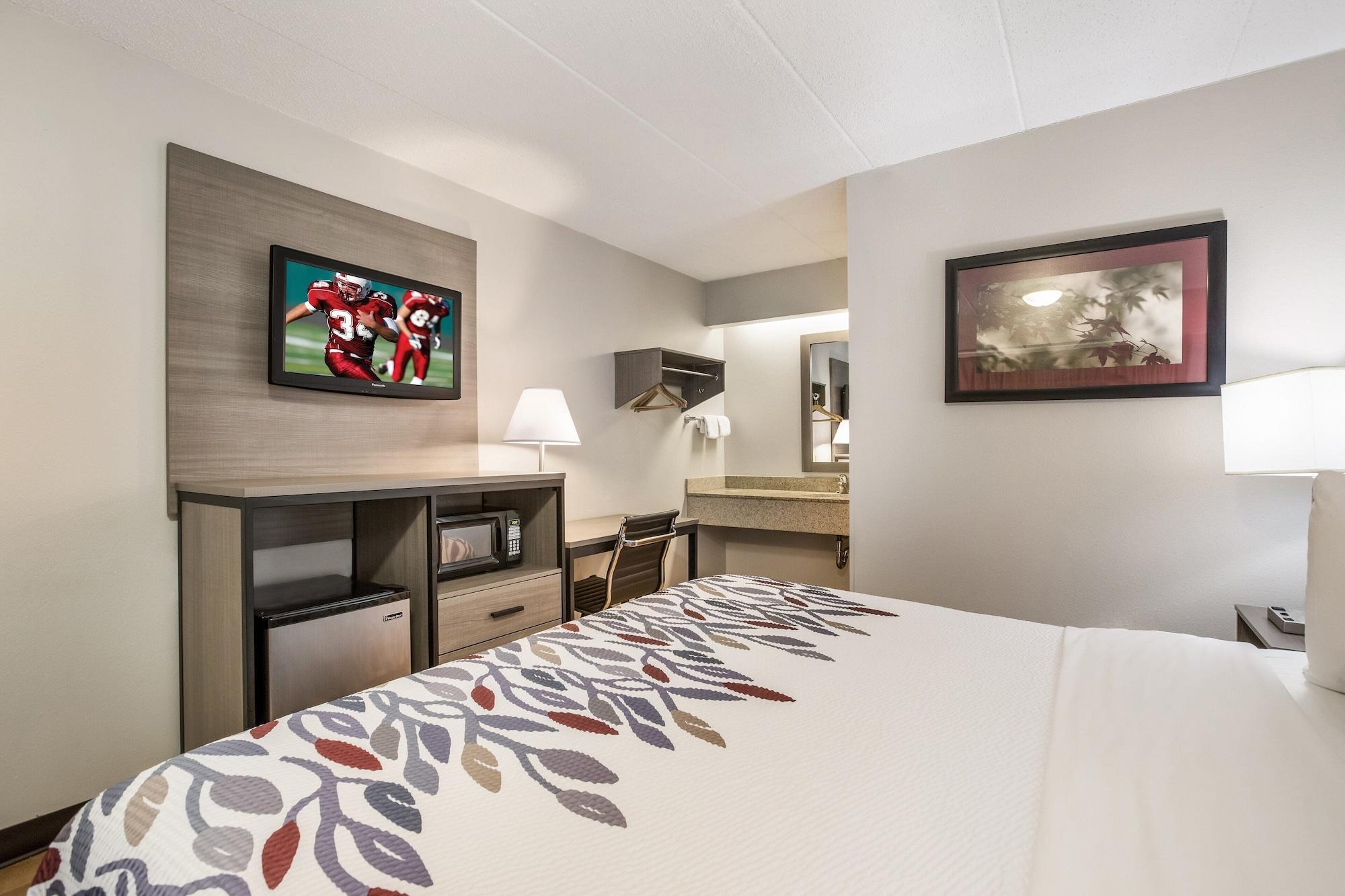 Red Roof Inn Lansing West - Msu Экстерьер фото