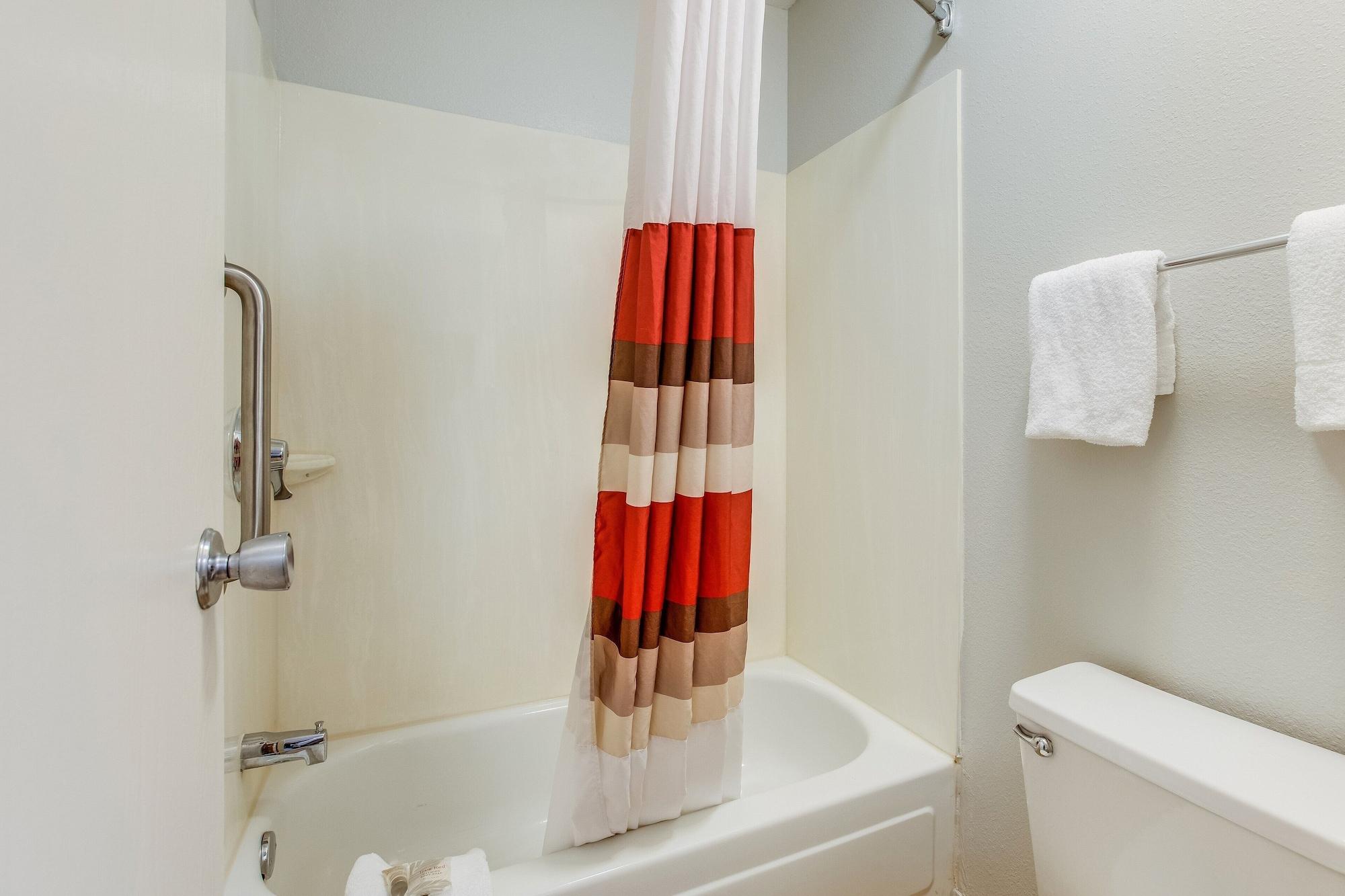Red Roof Inn Lansing West - Msu Экстерьер фото