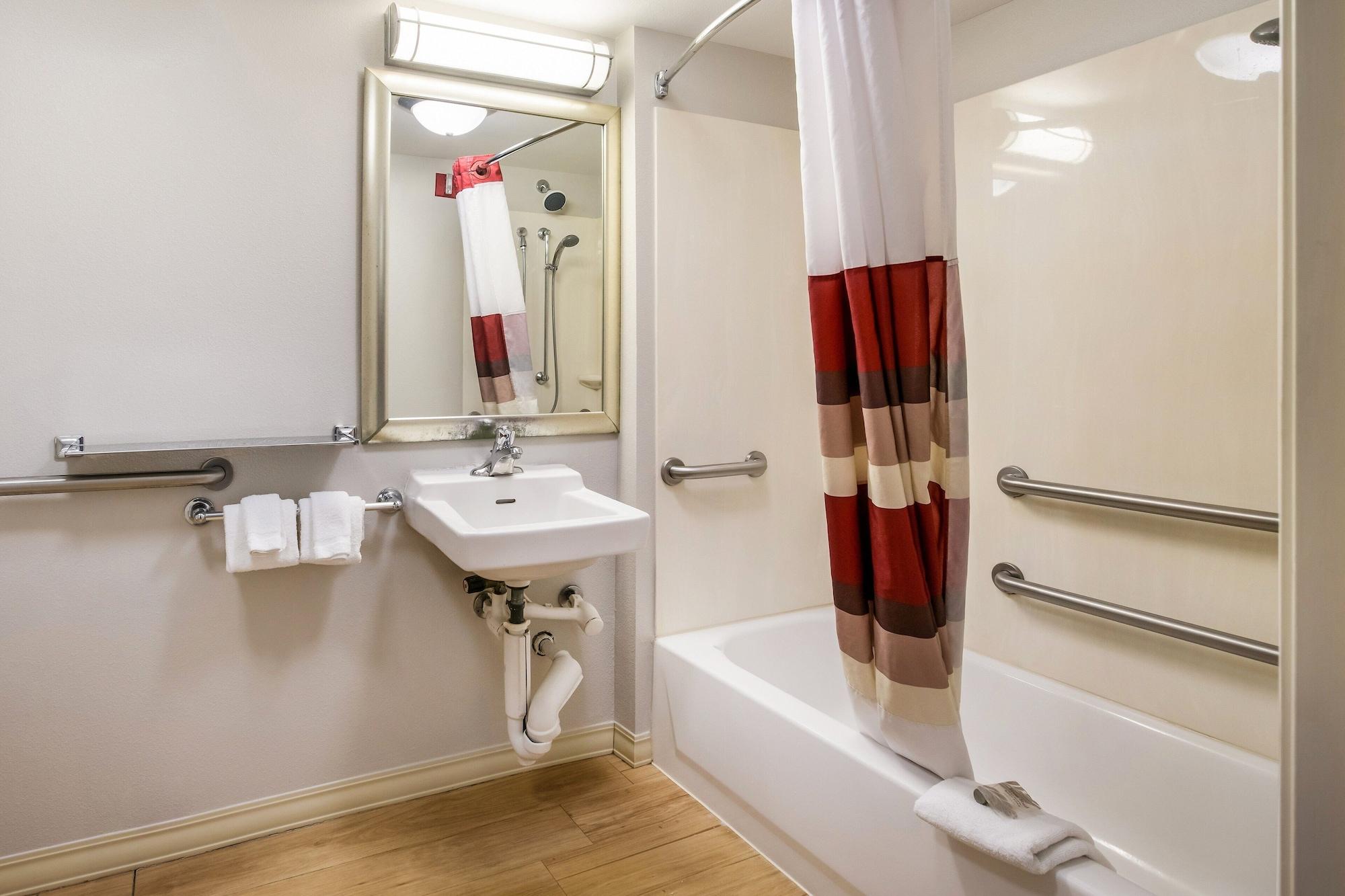 Red Roof Inn Lansing West - Msu Экстерьер фото