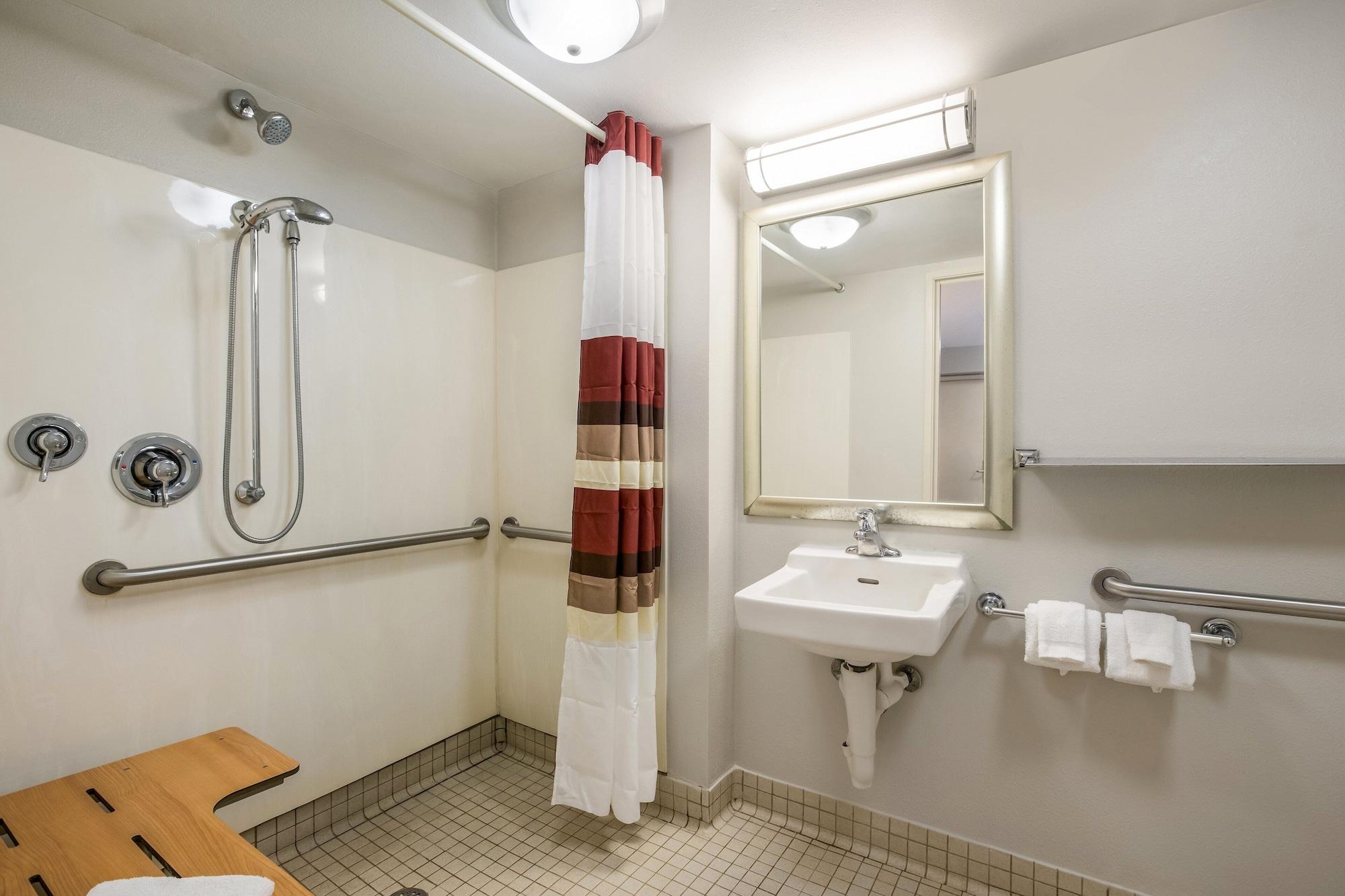 Red Roof Inn Lansing West - Msu Экстерьер фото