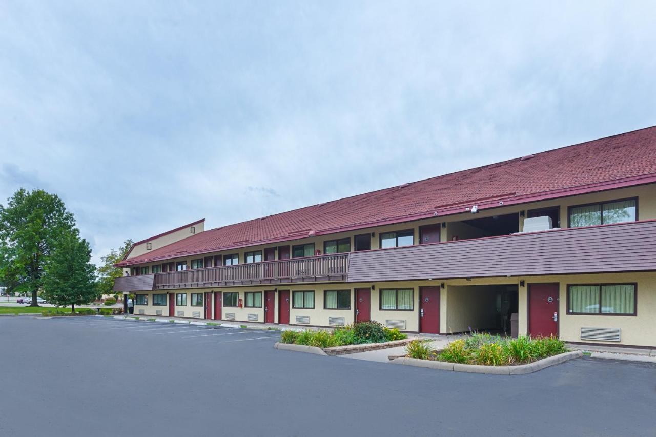 Red Roof Inn Lansing West - Msu Экстерьер фото