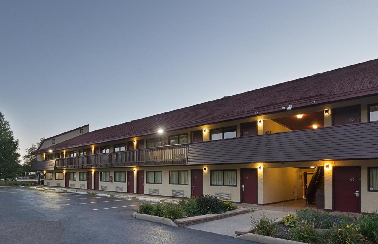 Red Roof Inn Lansing West - Msu Экстерьер фото